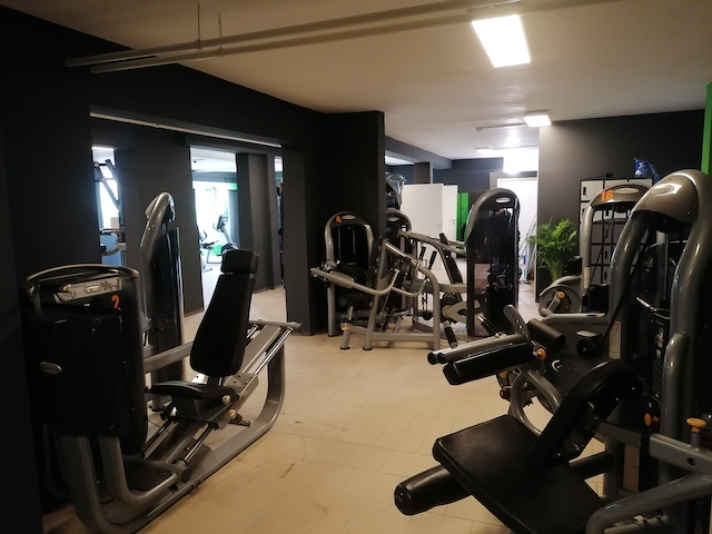 fitplus_Fitnessstudio Tessin Geraetetraining_1